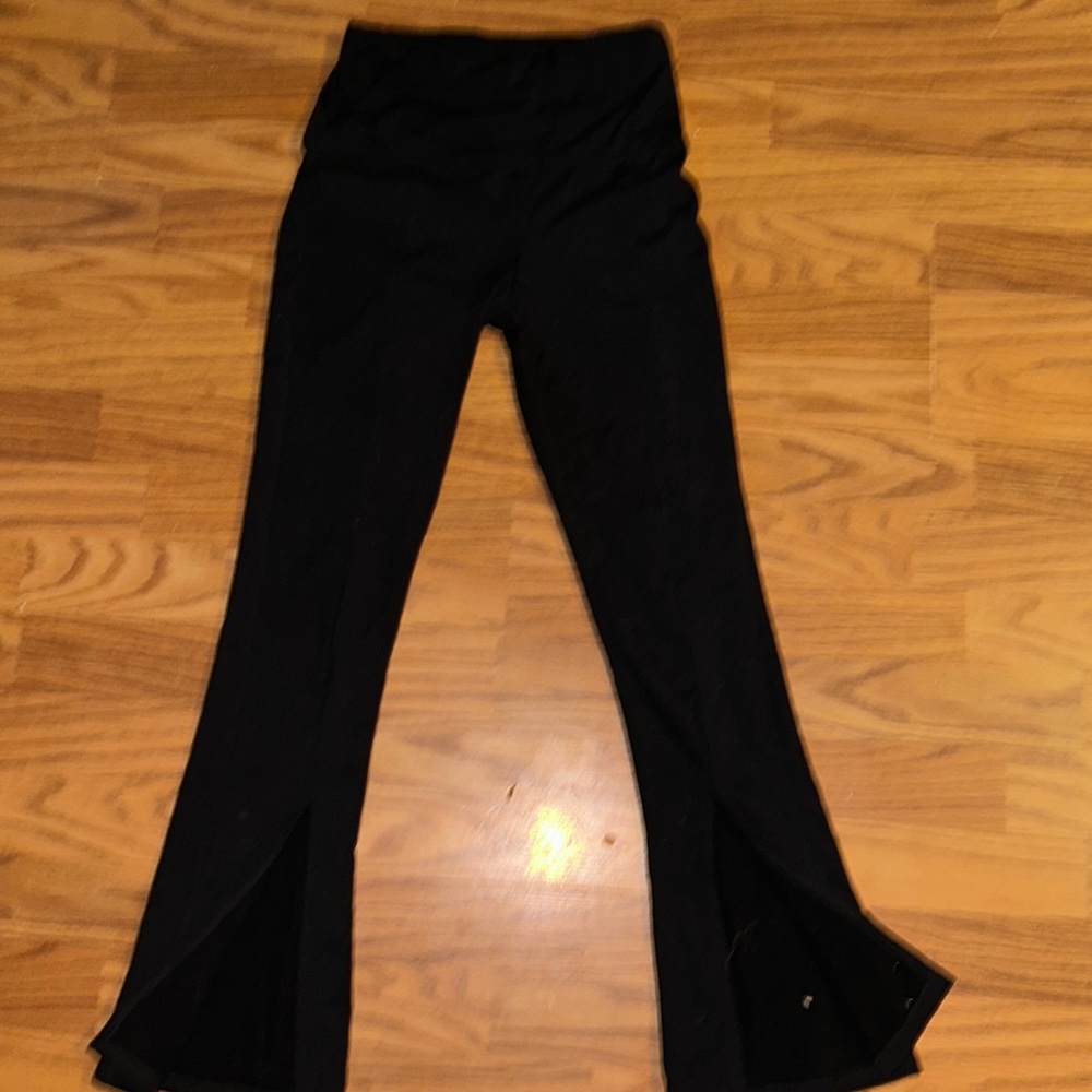 Open flair leggings